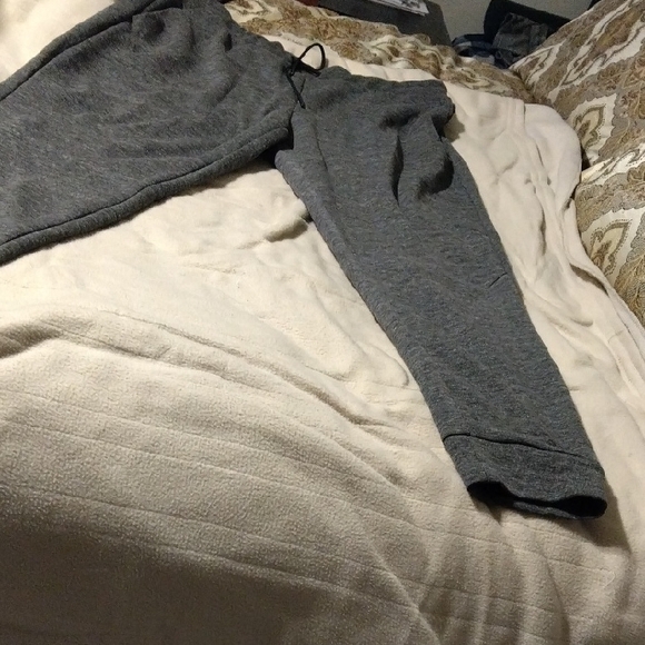Sweatpants - Picture 2 of 5